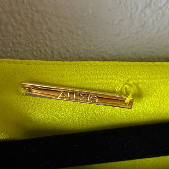 Alexis Wesley Dress Chartreuse Green One-Shoulder Long-Sleeve Mini A-Line XS - Picture 6 of 16